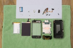 $3g_iphone_repair_guide_completely_disassembled.jpg
